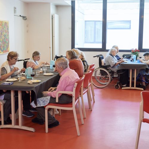 EHPAD de la fondation Roguet : intérieur du batiment